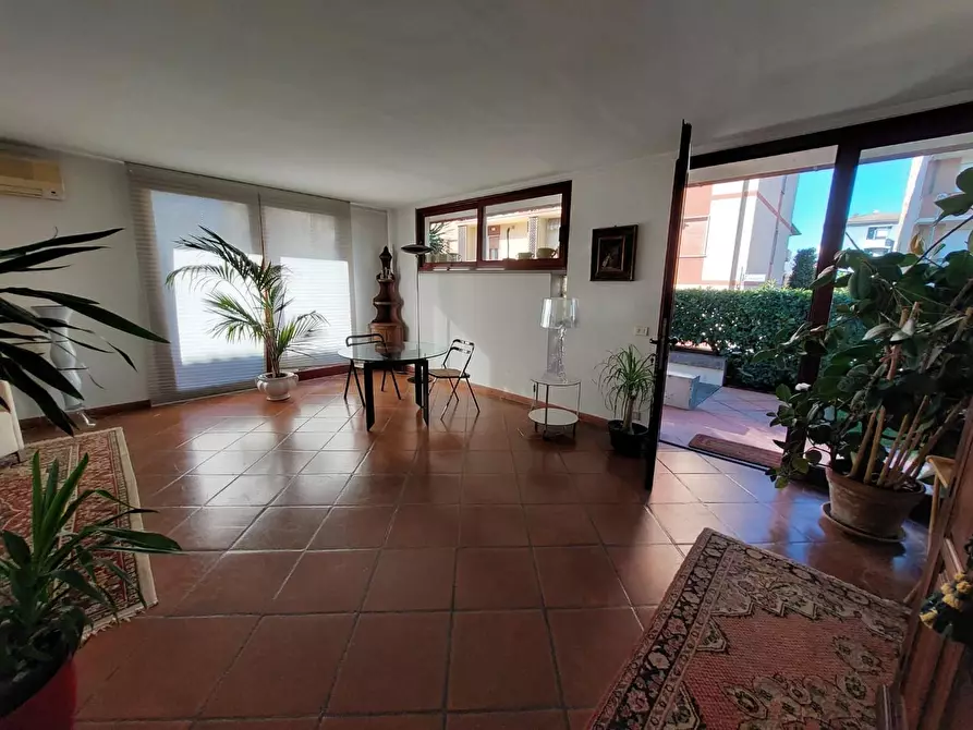 Immagine 49 di Villa in vendita  a Pontedera