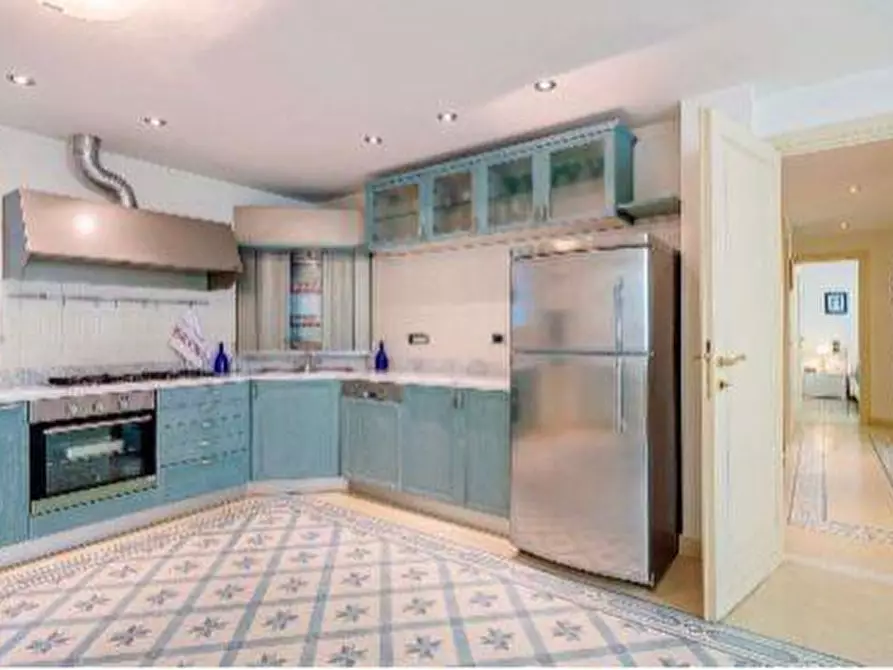 Immagine 9 di Casa indipendente in affitto  a Forte Dei Marmi