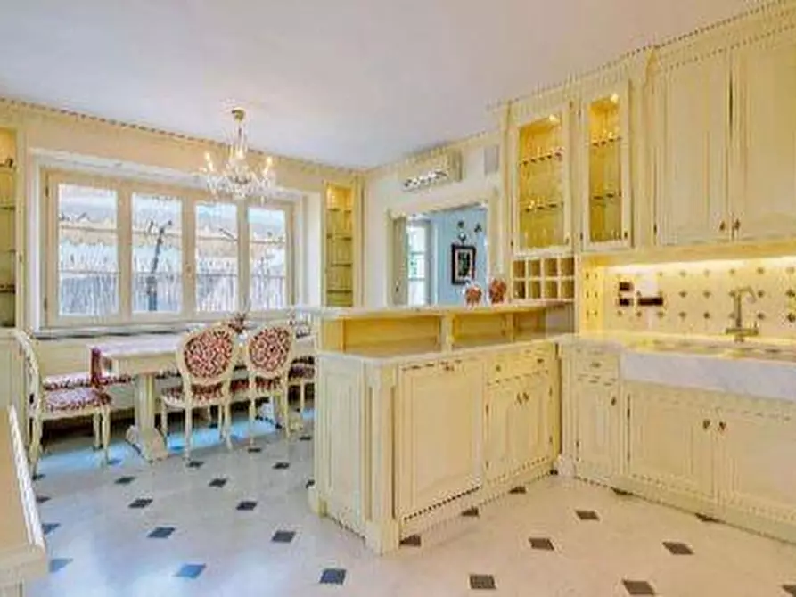 Immagine 19 di Casa indipendente in affitto  a Forte Dei Marmi