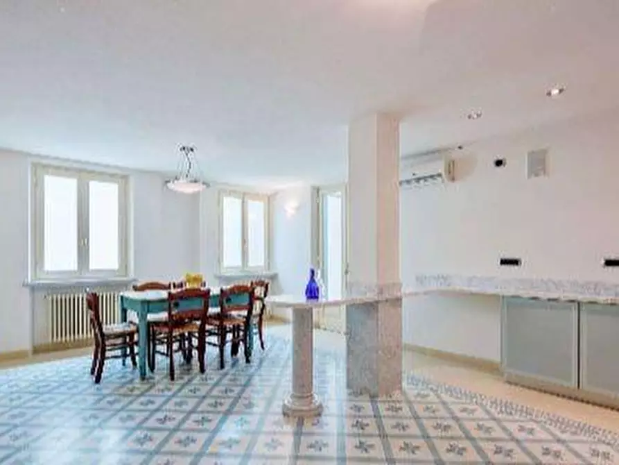 Immagine 12 di Casa indipendente in affitto  a Forte Dei Marmi