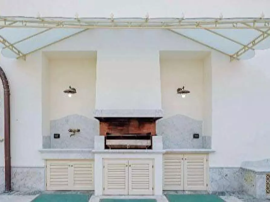 Immagine 26 di Casa indipendente in affitto  a Forte Dei Marmi