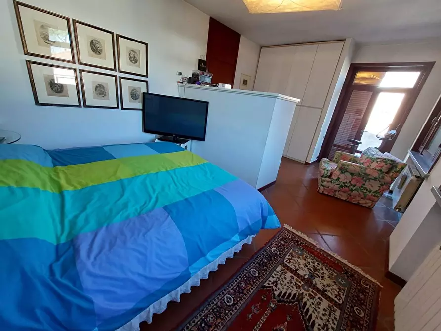 Immagine 24 di Casa bifamiliare in vendita  a Pontedera