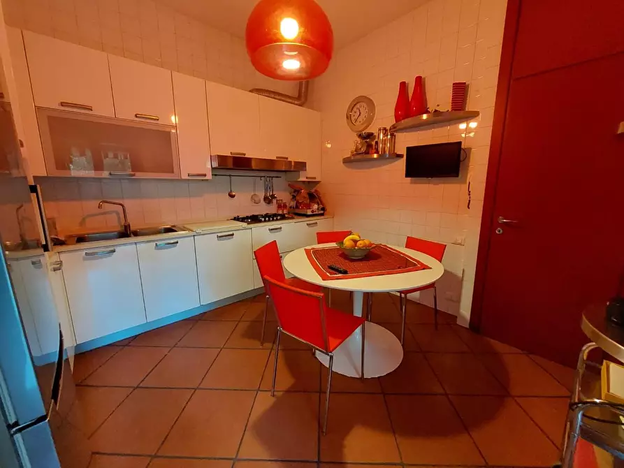 Immagine 10 di Casa bifamiliare in vendita  a Pontedera