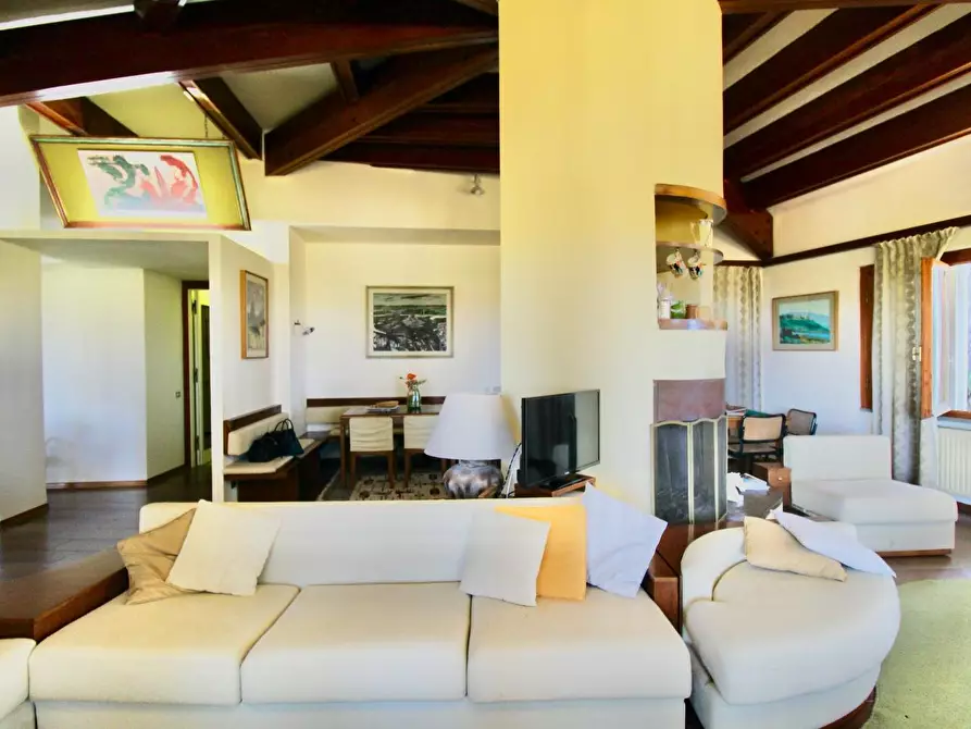 Immagine 12 di Villa in vendita  a Casciana Terme Lari