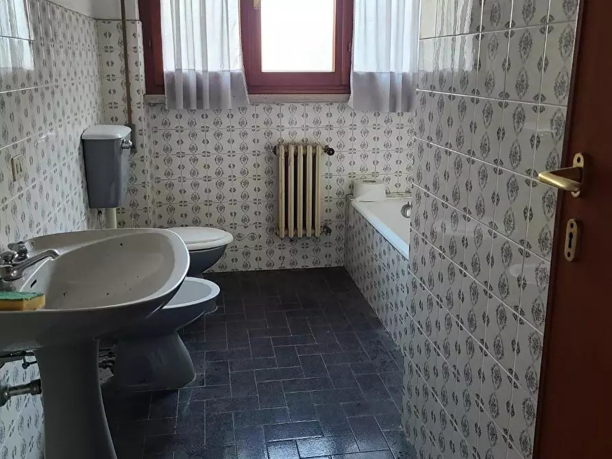 Immagine 13 di Villa in vendita  a Pietrasanta