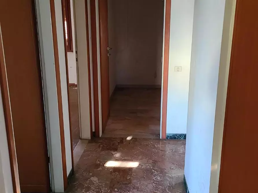 Immagine 9 di Villa in vendita  a Pietrasanta