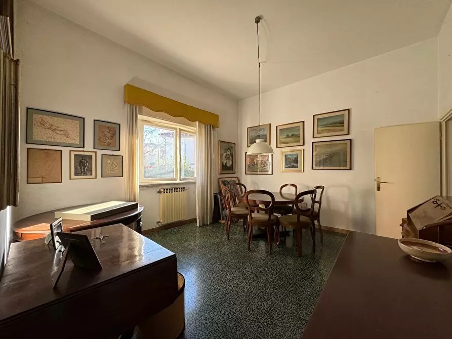 Immagine 2 di Appartamento in vendita  a Pietrasanta