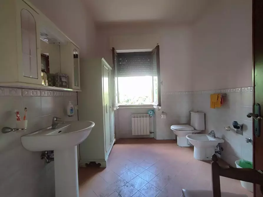 Immagine 16 di Casa semindipendente in vendita  a Castelnuovo Magra