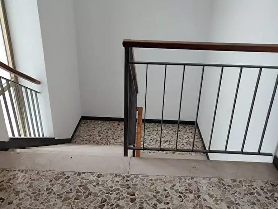 Immagine 28 di Casa semindipendente in vendita  a Castelnuovo Magra