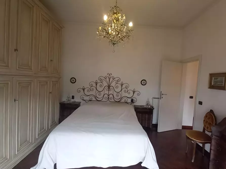 Immagine 29 di Villa in vendita  a Camaiore