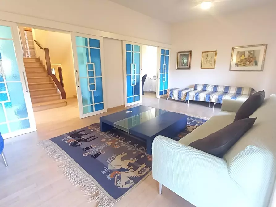 Immagine 113 di Villa in vendita  a Camaiore