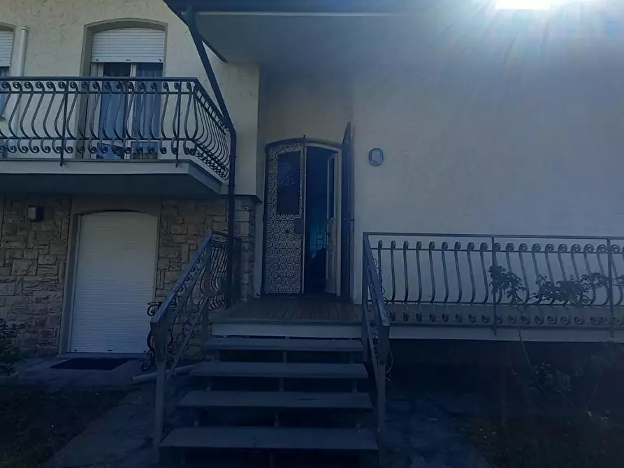 Immagine 67 di Villa in vendita  a Camaiore