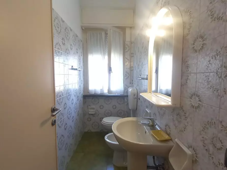 Immagine 76 di Villa in vendita  a Camaiore