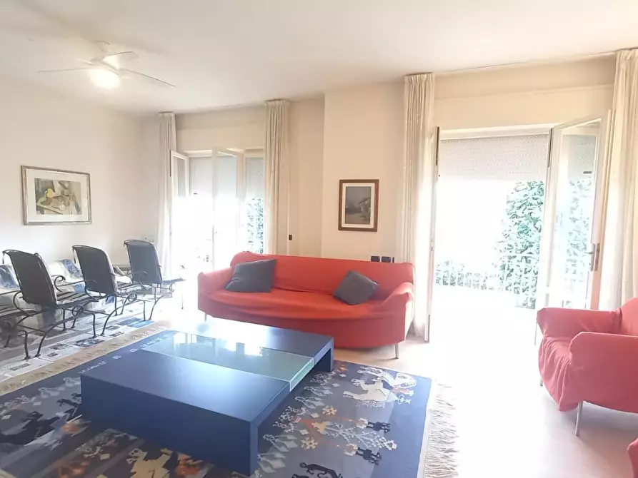 Immagine 22 di Villa in vendita  a Camaiore