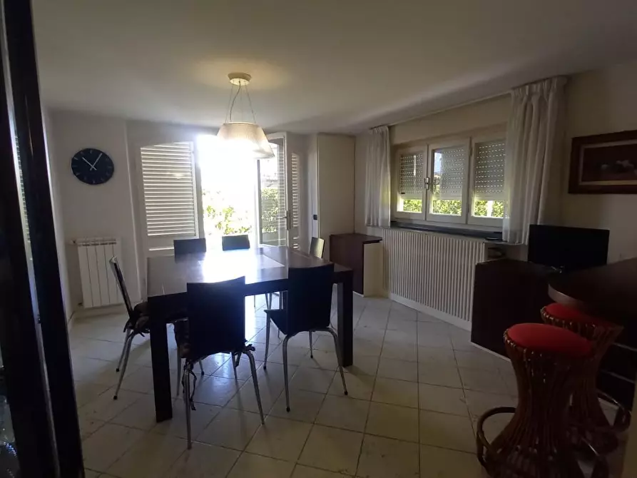 Immagine 125 di Villa in vendita  a Camaiore