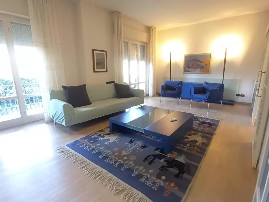 Immagine 105 di Villa in vendita  a Camaiore