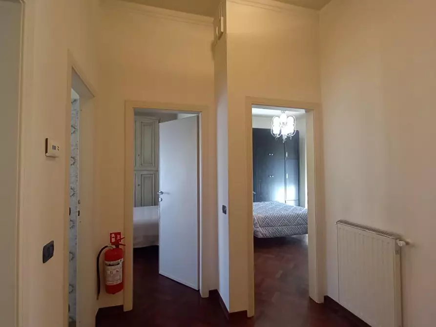 Immagine 69 di Villa in vendita  a Camaiore