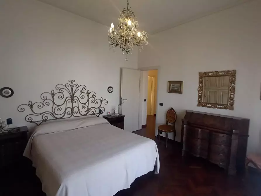 Immagine 79 di Villa in vendita  a Camaiore