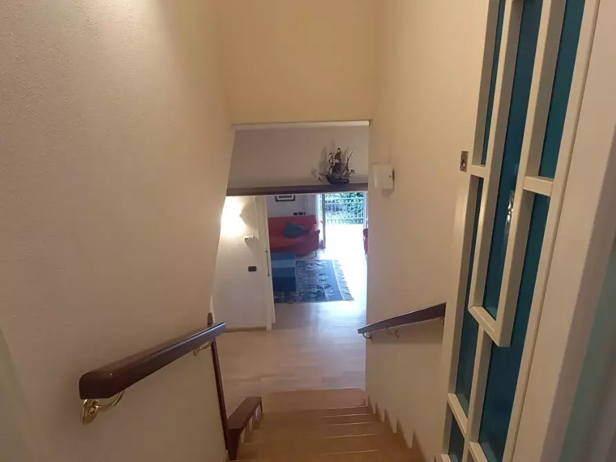 Immagine 45 di Villa in vendita  a Camaiore