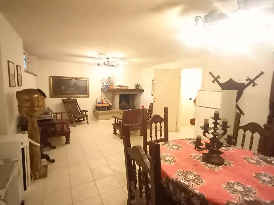 Immagine 139 di Villa in vendita  a Camaiore