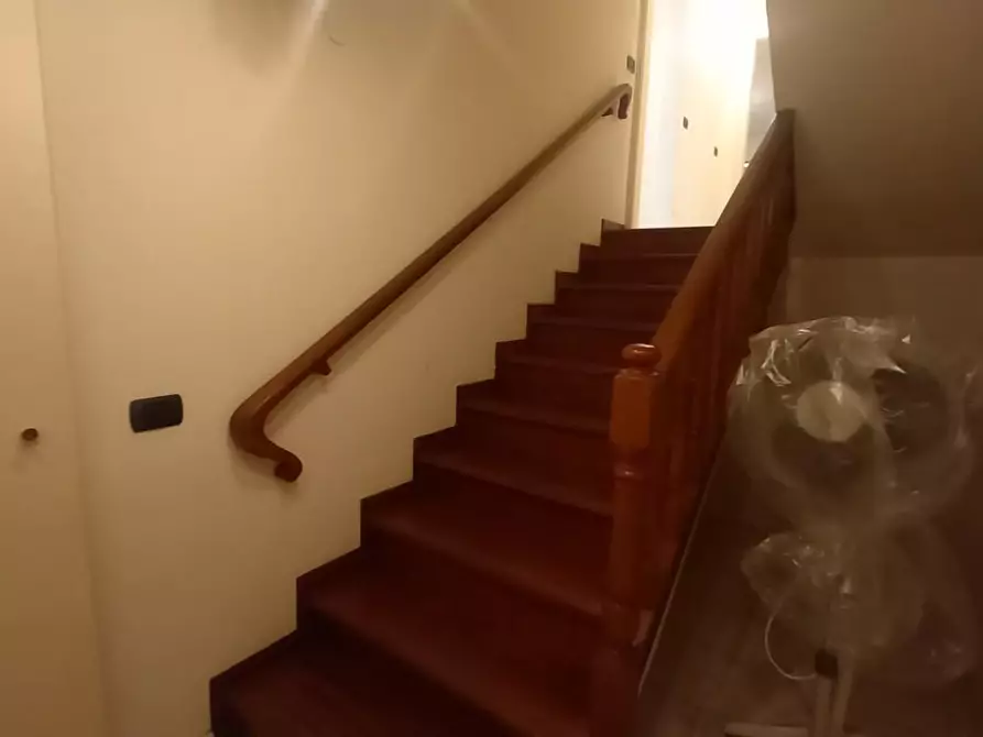 Immagine 143 di Villa in vendita  a Camaiore