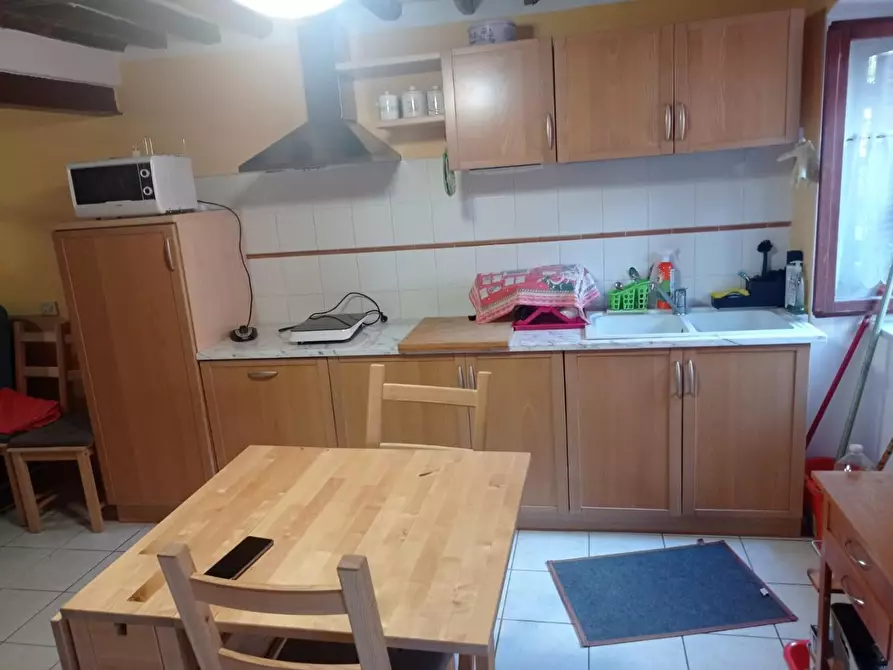 Immagine 3 di Appartamento in vendita  a Carrara