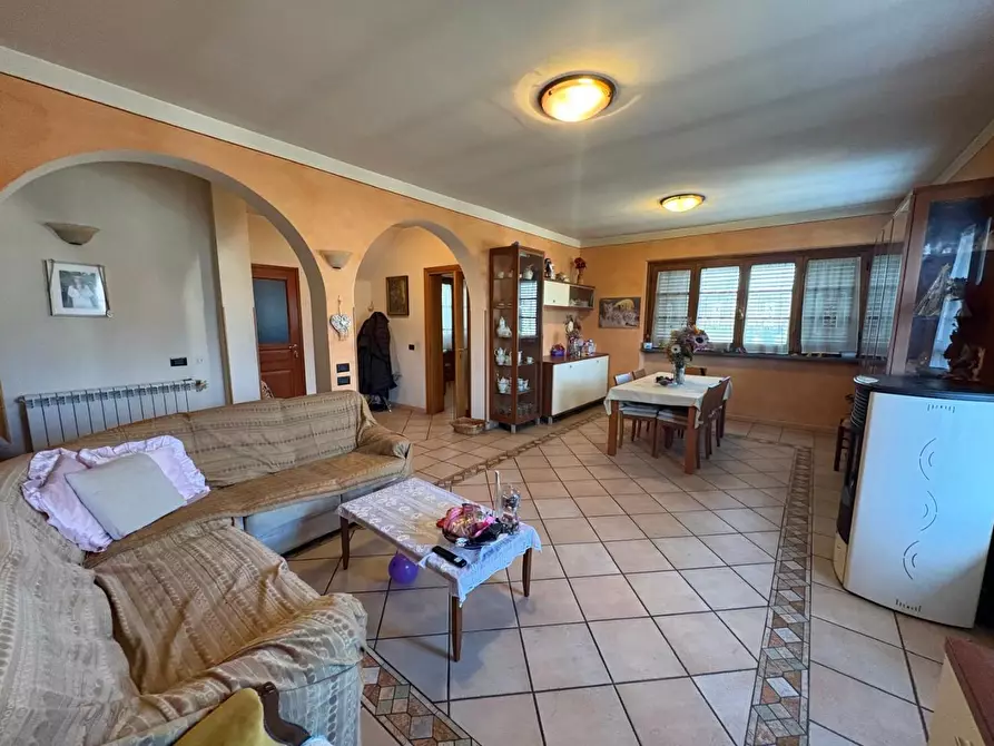 Immagine 7 di Casa trifamiliare in vendita  a Montignoso