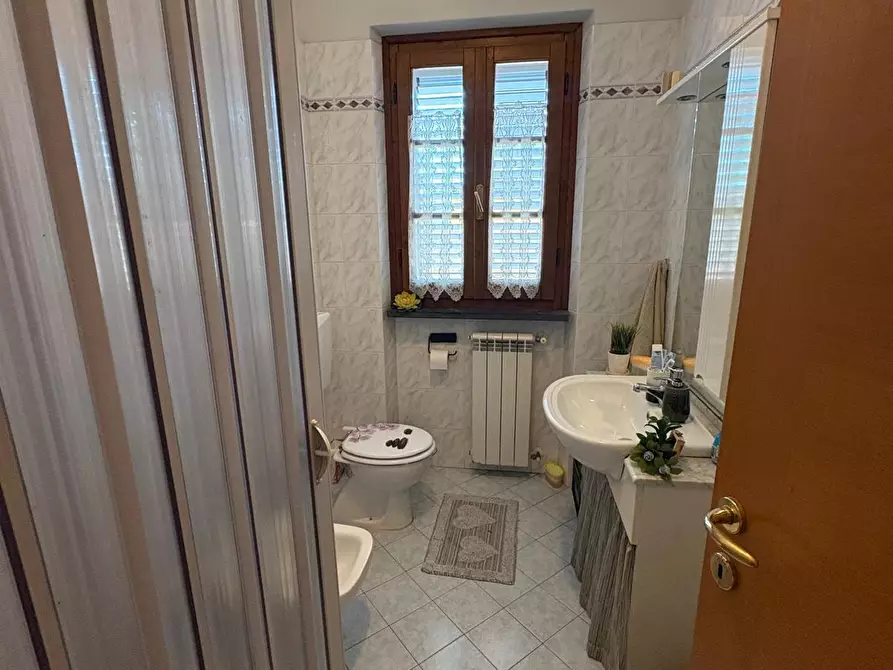 Immagine 21 di Casa trifamiliare in vendita  a Montignoso