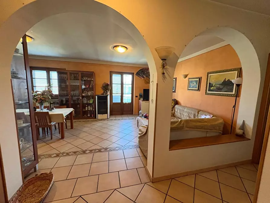 Immagine 5 di Casa trifamiliare in vendita  a Montignoso