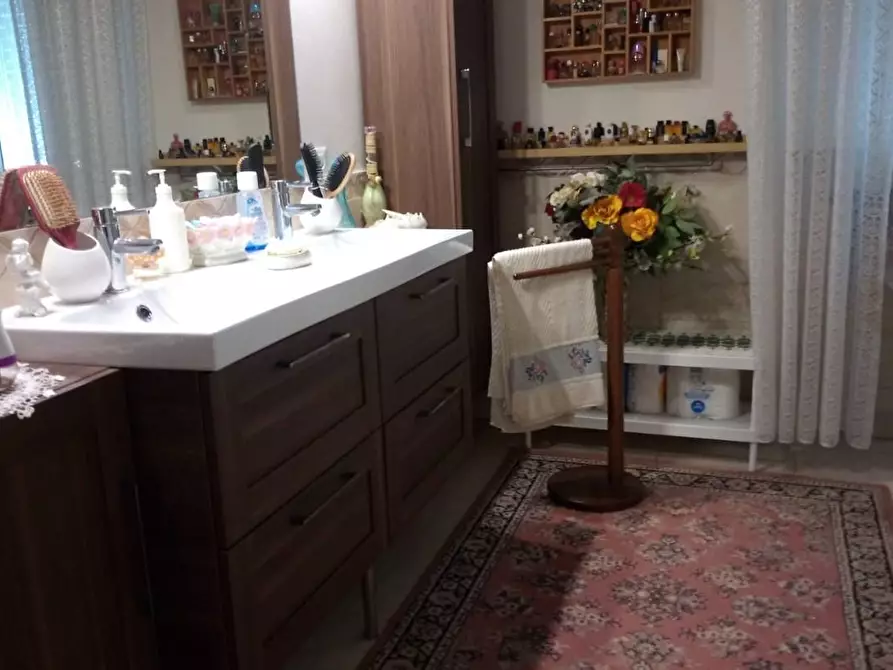 Immagine 8 di Villa in vendita  a Vicopisano