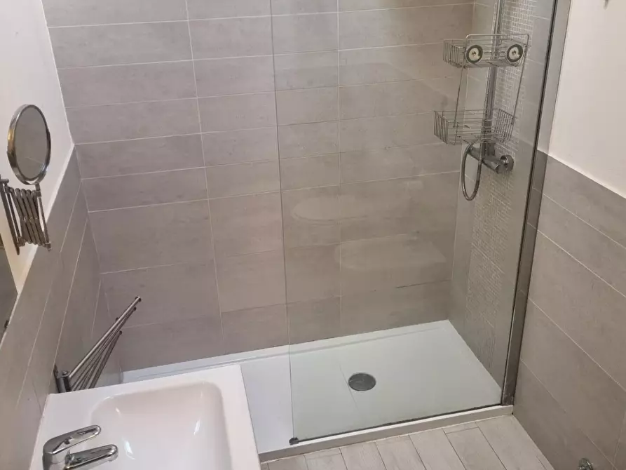 Immagine 3 di Mansarda in vendita  a Massa