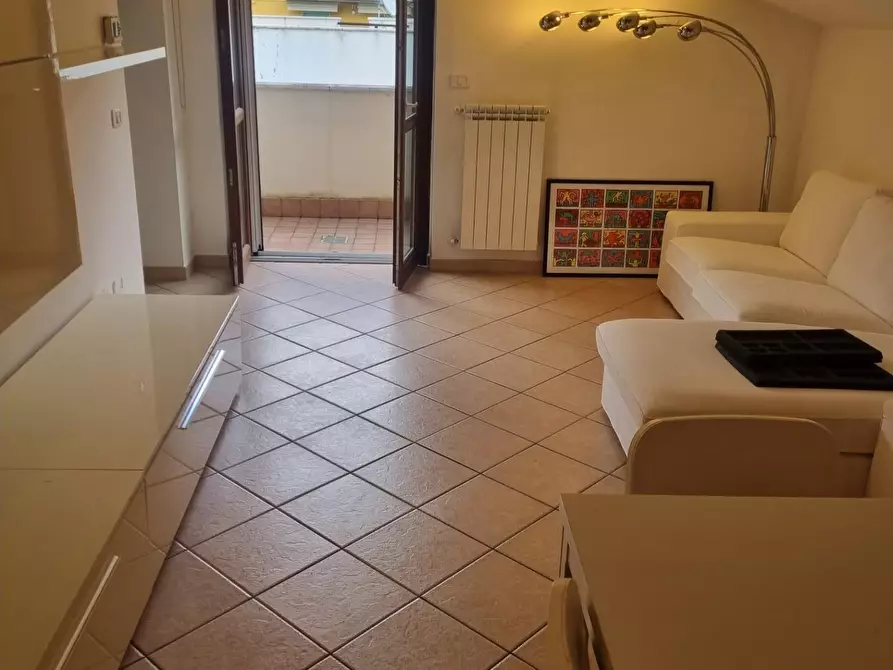 Immagine 5 di Mansarda in vendita  a Massa