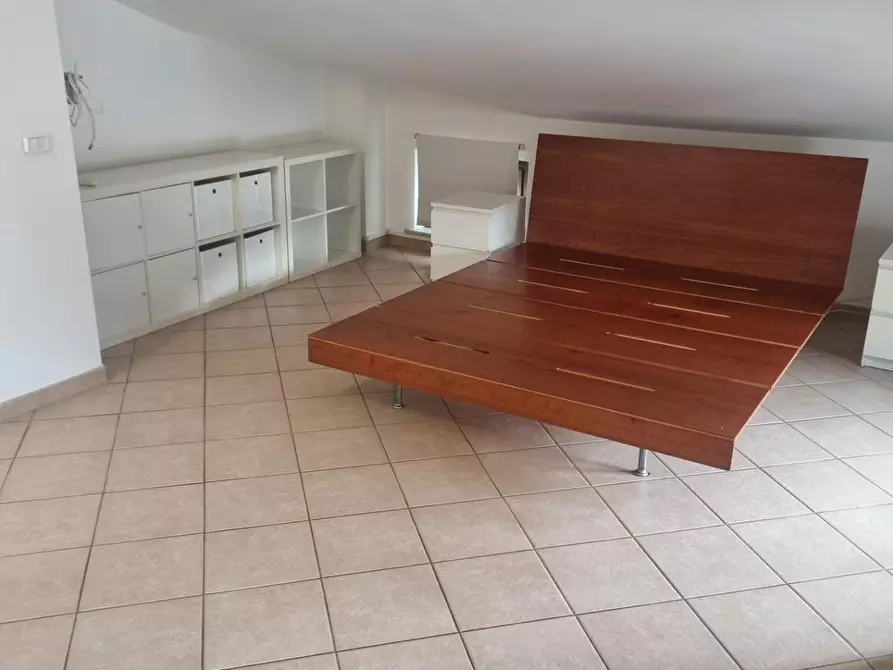 Immagine 9 di Mansarda in vendita  a Massa