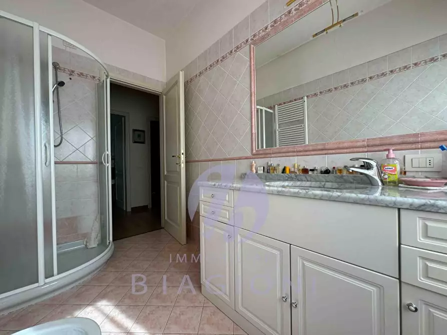 Immagine 64 di Villa in vendita  a Pietrasanta