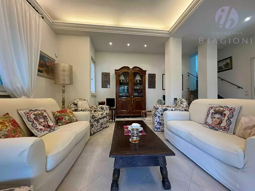Immagine 20 di Villa in vendita  a Pietrasanta