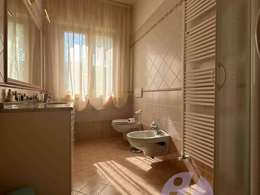 Immagine 48 di Villa in vendita  a Pietrasanta