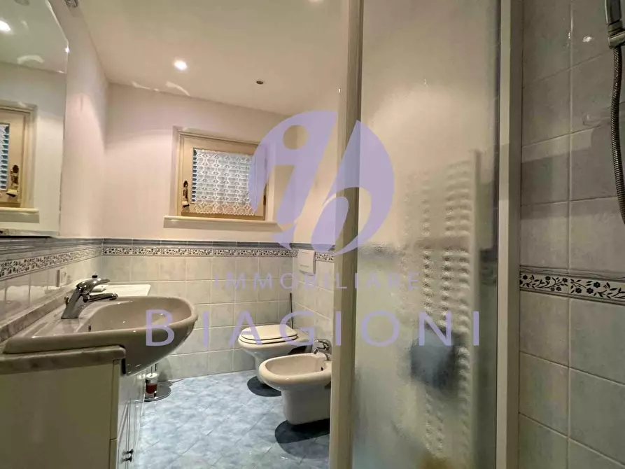 Immagine 54 di Villa in vendita  a Pietrasanta