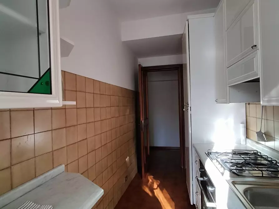 Immagine 13 di Appartamento in vendita  a Carrara