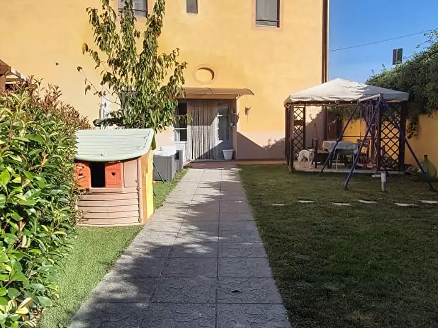 Immagine 17 di Appartamento in vendita  a Montespertoli