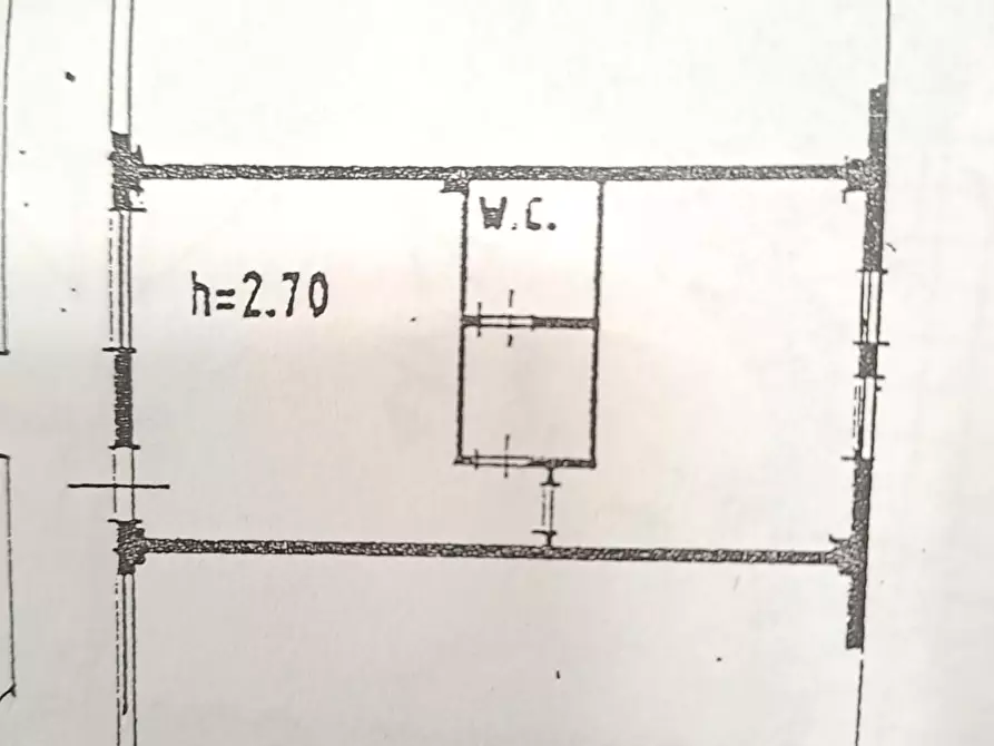Immagine 13 di Ufficio in vendita  a Massa