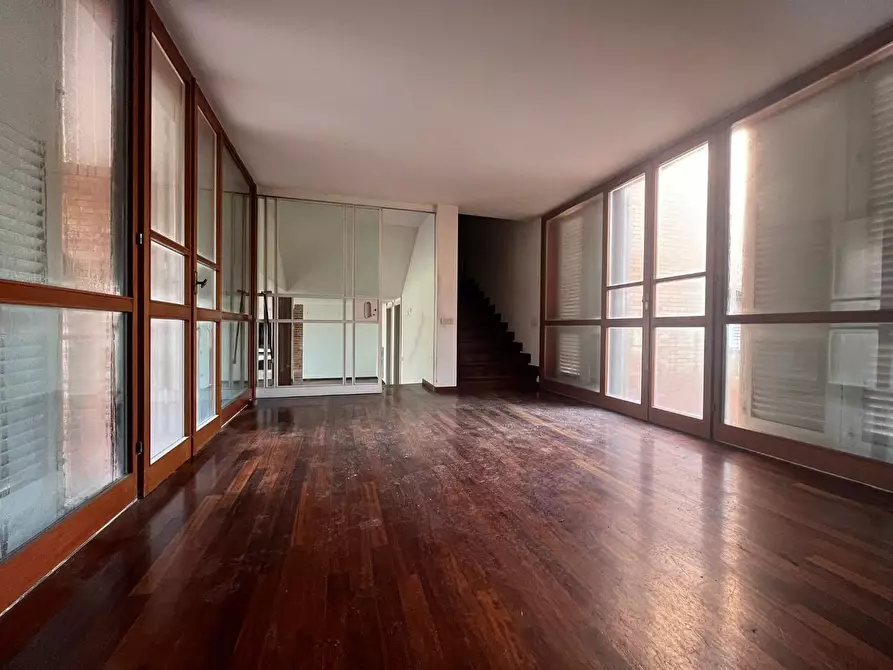 Immagine 7 di Villa in vendita  a San Miniato