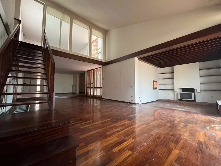 Immagine 13 di Villa in vendita  a San Miniato