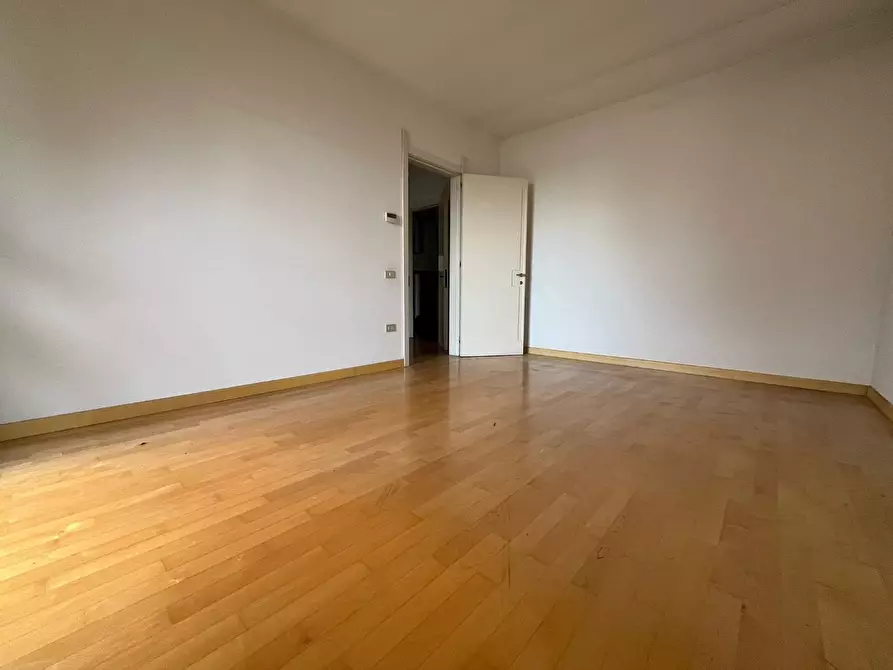 Immagine 22 di Villa in vendita  a San Miniato