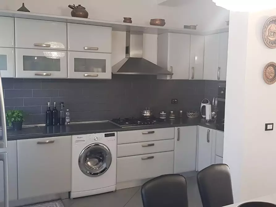 Immagine 2 di Appartamento in vendita  a Cecina