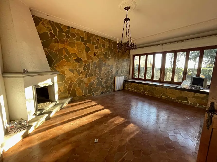 Immagine 15 di Villa in vendita  a Ponsacco