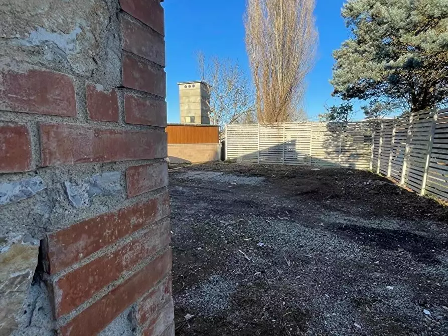 Immagine 4 di Villa in vendita  a Ponsacco