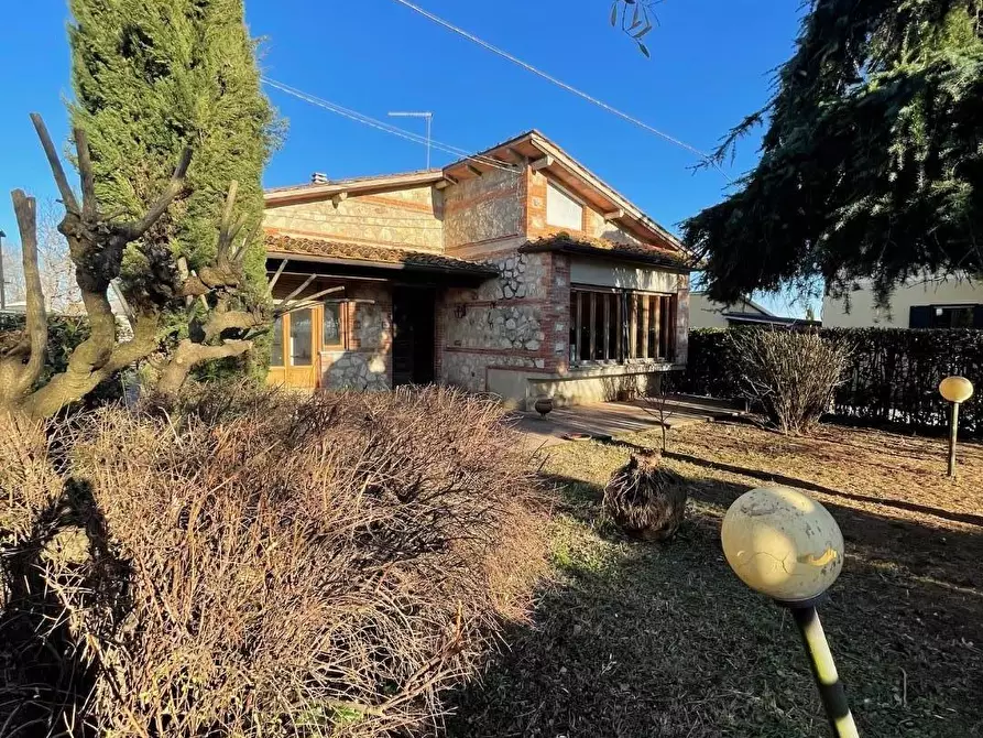Immagine 11 di Villa in vendita  a Ponsacco