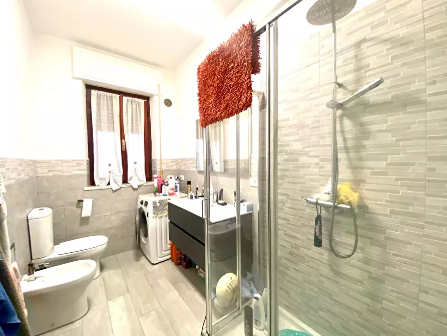 Immagine 7 di Appartamento in vendita  a Carrara