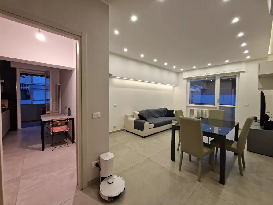 Immagine 2 di Appartamento in vendita  a Carrara