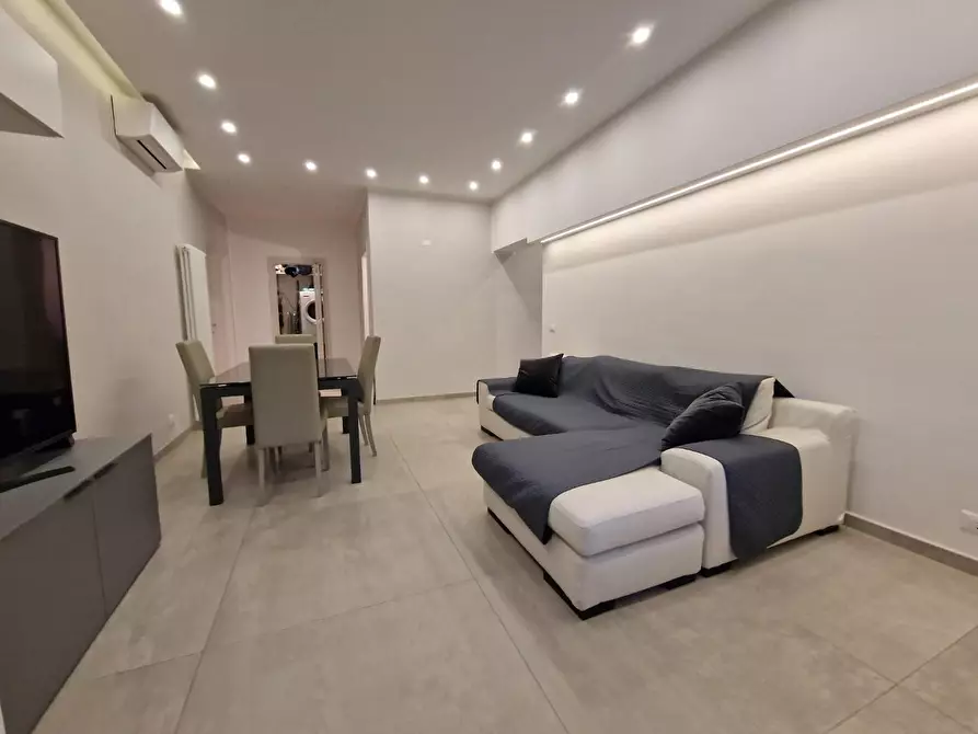 Immagine 1 di Appartamento in vendita  a Carrara